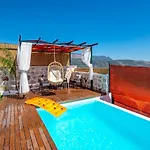 Kalkan Dome & Deluxe-glamping In Kalkan Szálloda