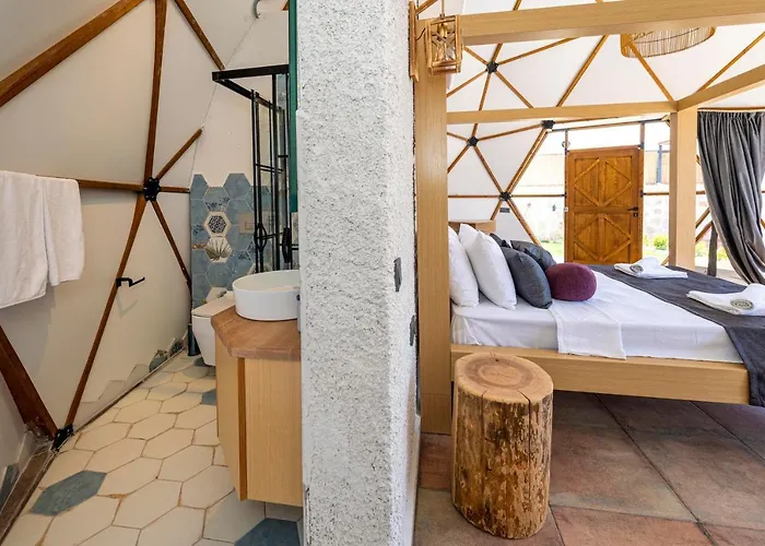 Kalkan Dome & Deluxe-glamping In Kalkan 호텔 카스