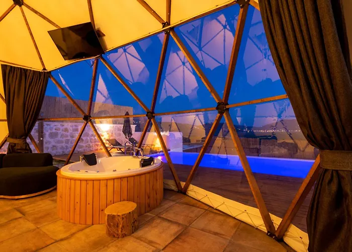Kalkan Dome & Deluxe-glamping In Kalkan 호텔 카스